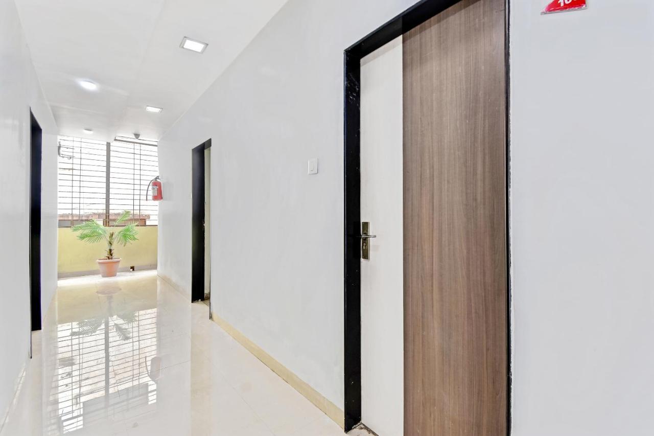Oyo 61308 Hotel Rw International Hingoli Exterior photo