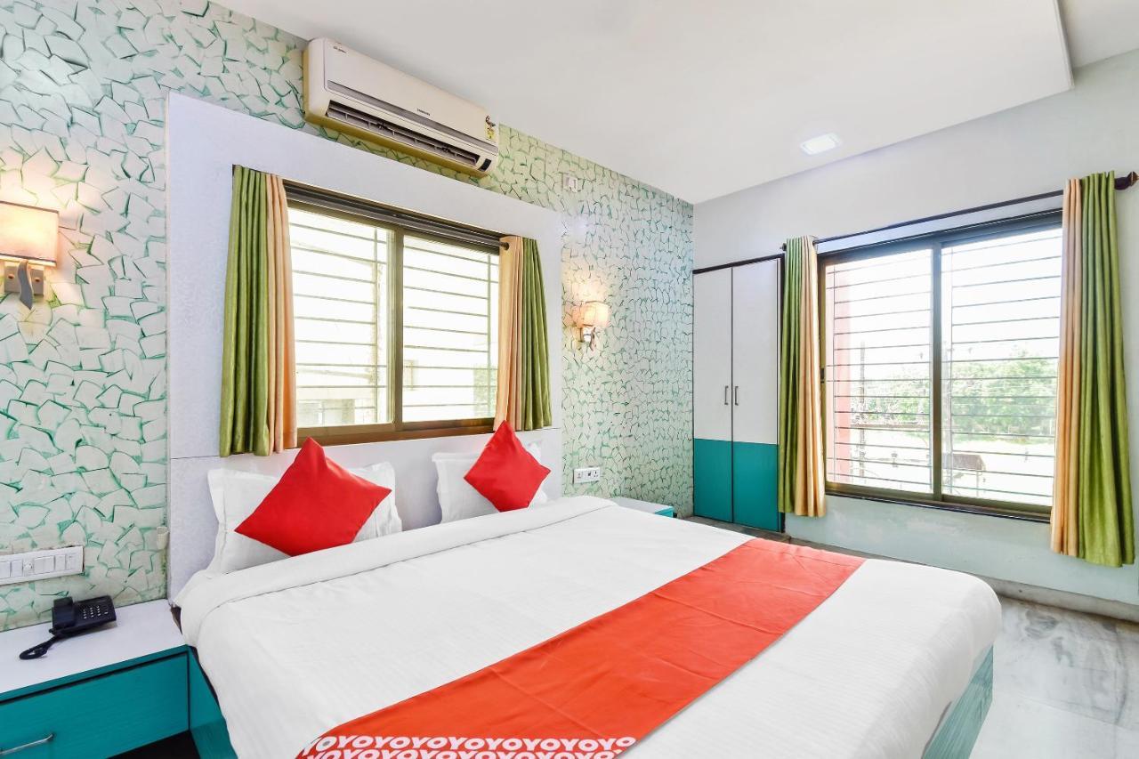 Oyo 61308 Hotel Rw International Hingoli Exterior photo